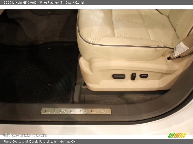 White Platinum Tri Coat / Camel 2009 Lincoln MKX AWD