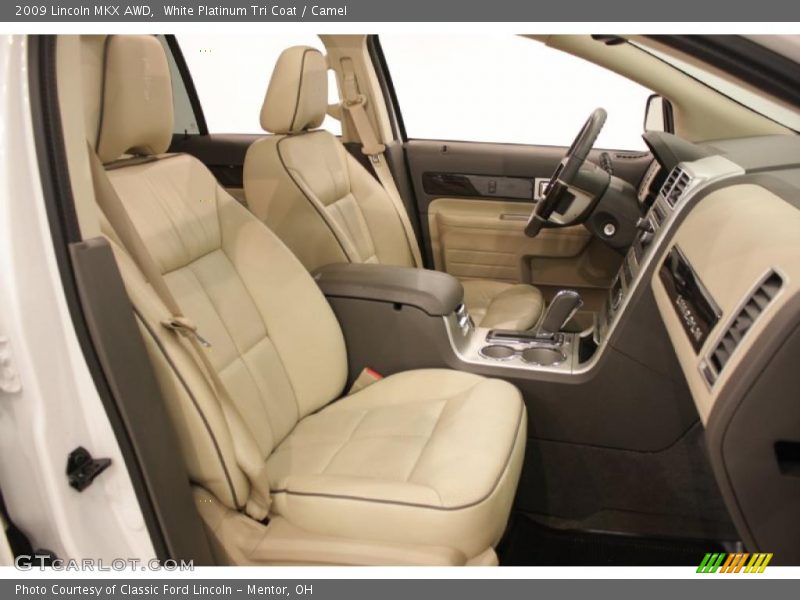 Front Seat of 2009 MKX AWD