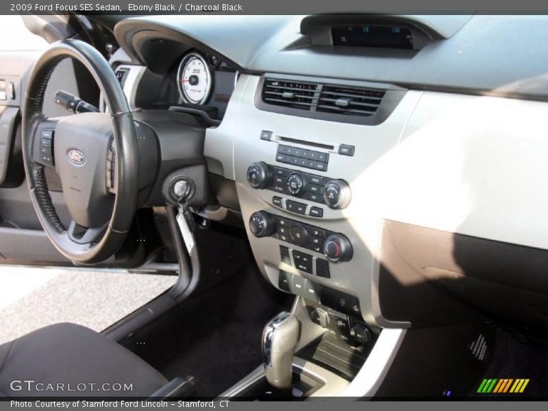 Ebony Black / Charcoal Black 2009 Ford Focus SES Sedan