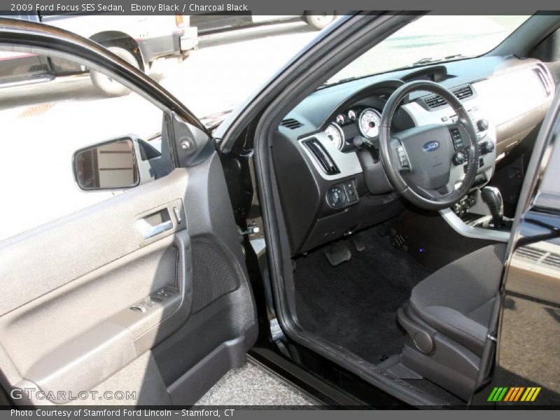 Ebony Black / Charcoal Black 2009 Ford Focus SES Sedan