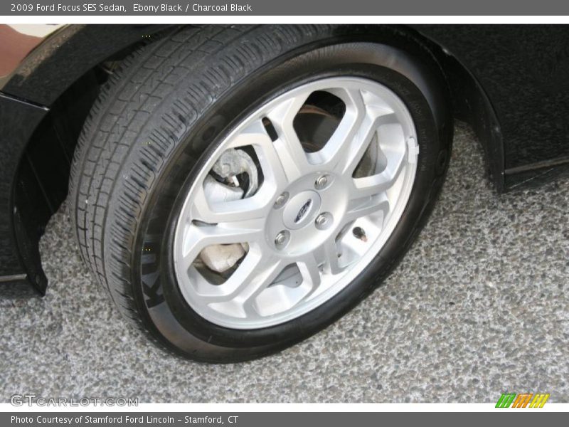 Ebony Black / Charcoal Black 2009 Ford Focus SES Sedan