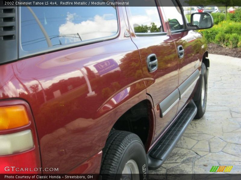 Redfire Metallic / Medium Gray/Neutral 2002 Chevrolet Tahoe LS 4x4