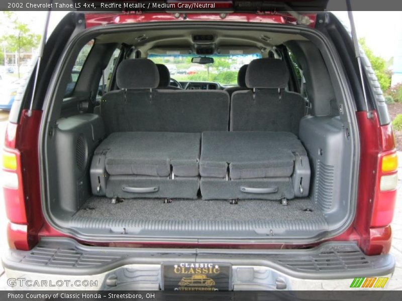 Redfire Metallic / Medium Gray/Neutral 2002 Chevrolet Tahoe LS 4x4