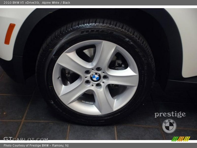 Alpine White / Black 2010 BMW X5 xDrive30i