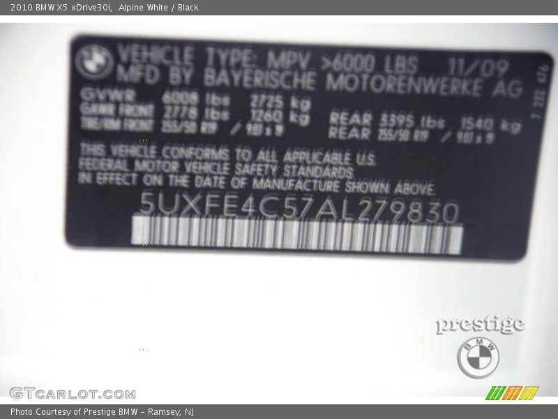 Alpine White / Black 2010 BMW X5 xDrive30i