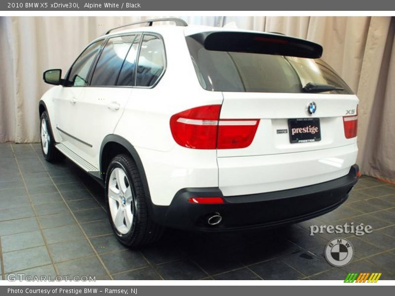Alpine White / Black 2010 BMW X5 xDrive30i