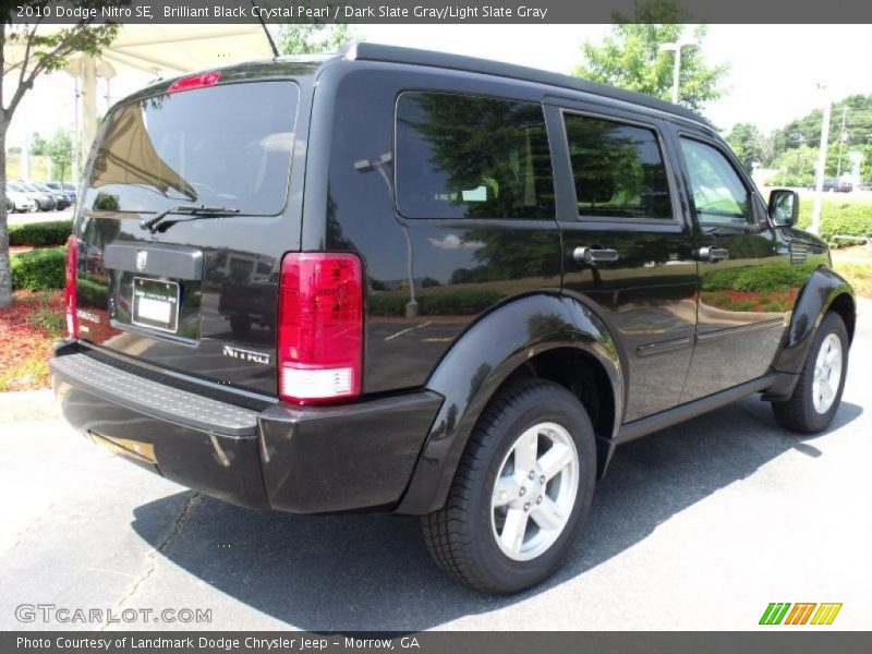 Brilliant Black Crystal Pearl / Dark Slate Gray/Light Slate Gray 2010 Dodge Nitro SE