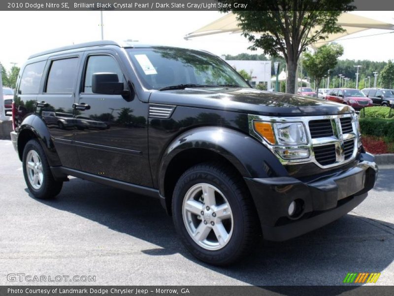 Brilliant Black Crystal Pearl / Dark Slate Gray/Light Slate Gray 2010 Dodge Nitro SE