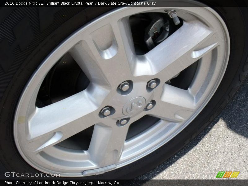 Brilliant Black Crystal Pearl / Dark Slate Gray/Light Slate Gray 2010 Dodge Nitro SE