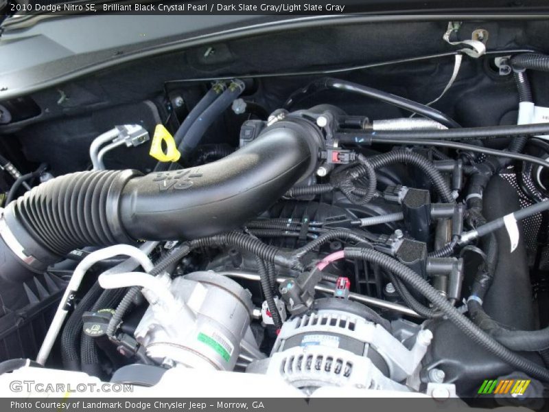 Brilliant Black Crystal Pearl / Dark Slate Gray/Light Slate Gray 2010 Dodge Nitro SE