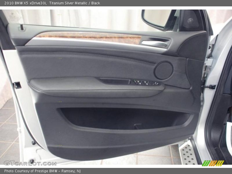 Titanium Silver Metallic / Black 2010 BMW X5 xDrive30i