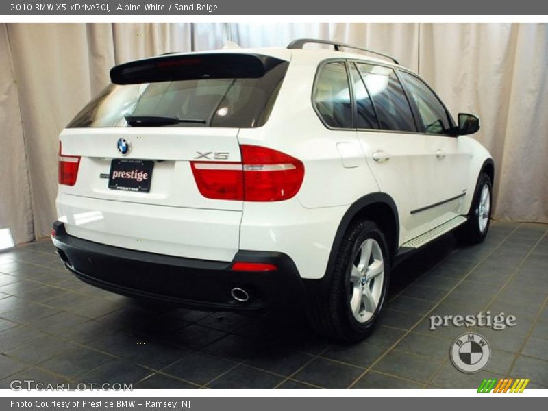 Alpine White / Sand Beige 2010 BMW X5 xDrive30i