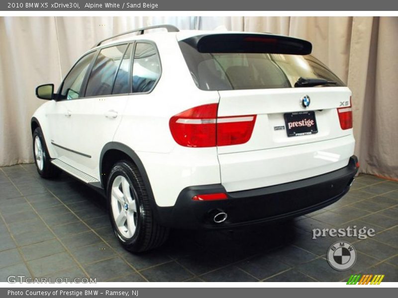 Alpine White / Sand Beige 2010 BMW X5 xDrive30i