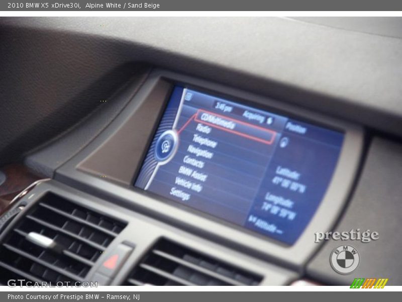 Alpine White / Sand Beige 2010 BMW X5 xDrive30i