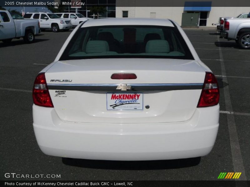 White / Gray 2005 Chevrolet Malibu Sedan