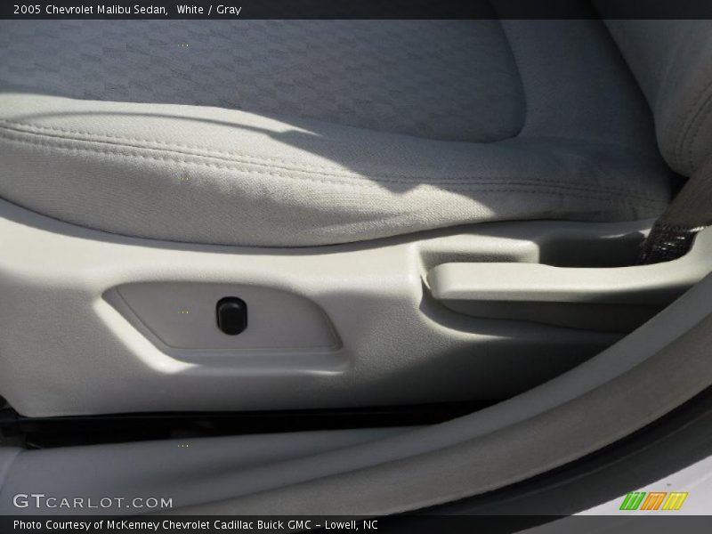 White / Gray 2005 Chevrolet Malibu Sedan