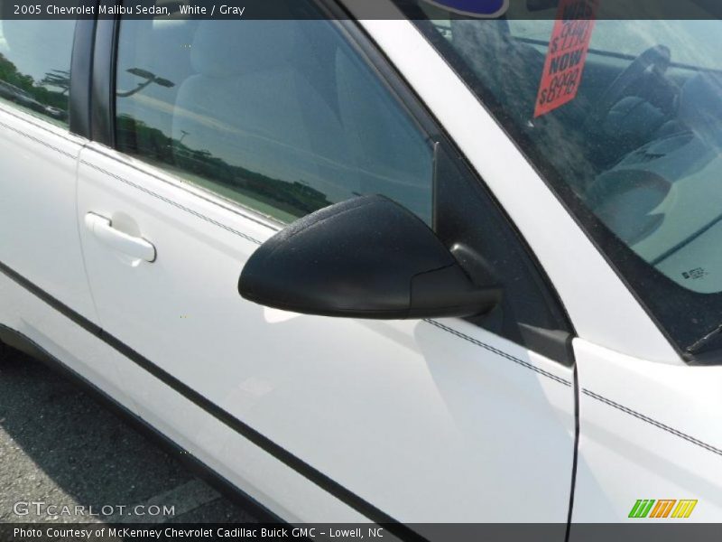 White / Gray 2005 Chevrolet Malibu Sedan