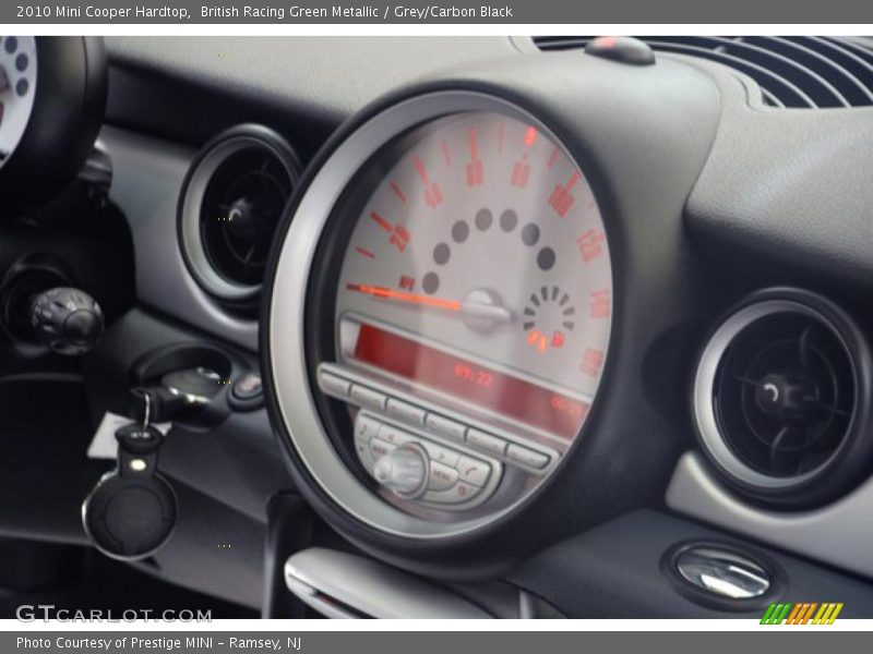 British Racing Green Metallic / Grey/Carbon Black 2010 Mini Cooper Hardtop
