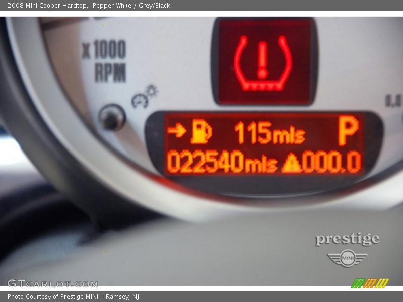 Pepper White / Grey/Black 2008 Mini Cooper Hardtop