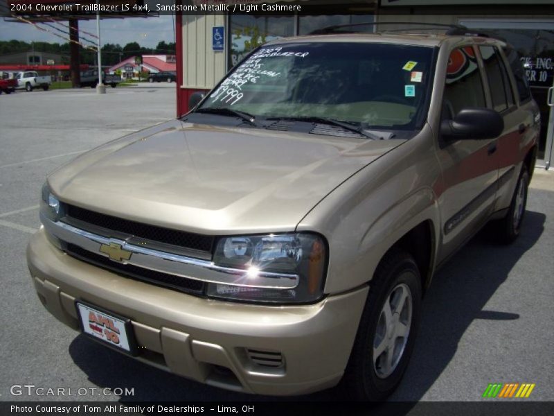 Sandstone Metallic / Light Cashmere 2004 Chevrolet TrailBlazer LS 4x4