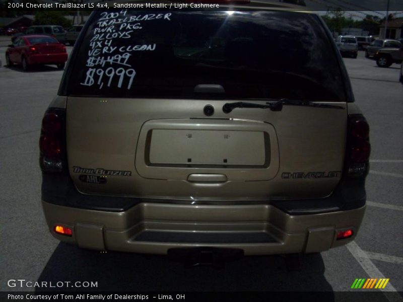 Sandstone Metallic / Light Cashmere 2004 Chevrolet TrailBlazer LS 4x4