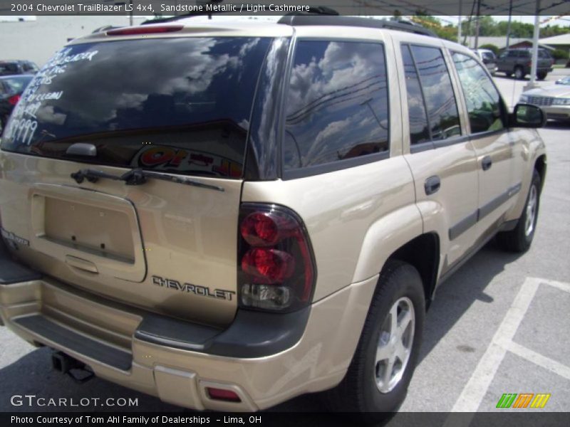 Sandstone Metallic / Light Cashmere 2004 Chevrolet TrailBlazer LS 4x4
