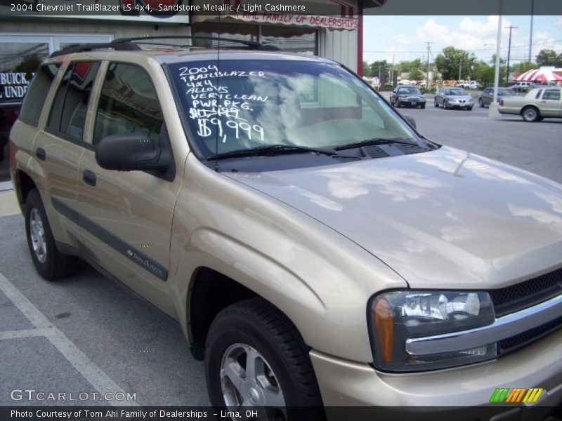 Sandstone Metallic / Light Cashmere 2004 Chevrolet TrailBlazer LS 4x4