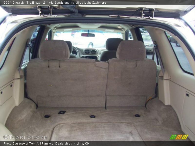 Sandstone Metallic / Light Cashmere 2004 Chevrolet TrailBlazer LS 4x4