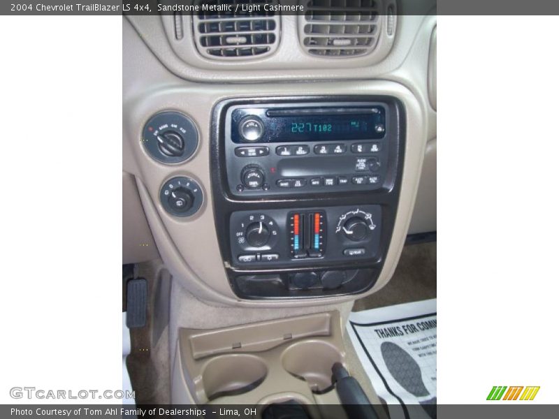 Sandstone Metallic / Light Cashmere 2004 Chevrolet TrailBlazer LS 4x4
