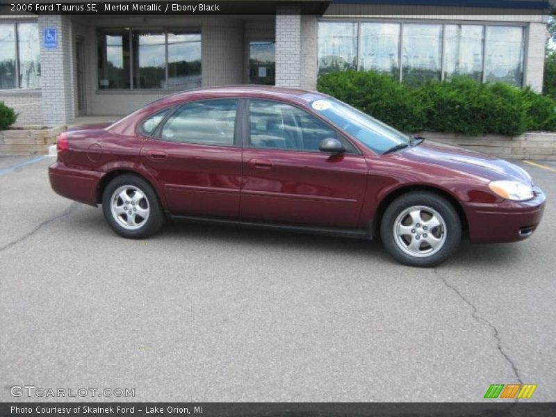 Merlot Metallic / Ebony Black 2006 Ford Taurus SE