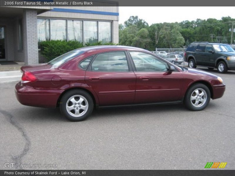 Merlot Metallic / Ebony Black 2006 Ford Taurus SE
