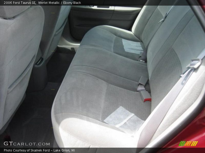 Merlot Metallic / Ebony Black 2006 Ford Taurus SE