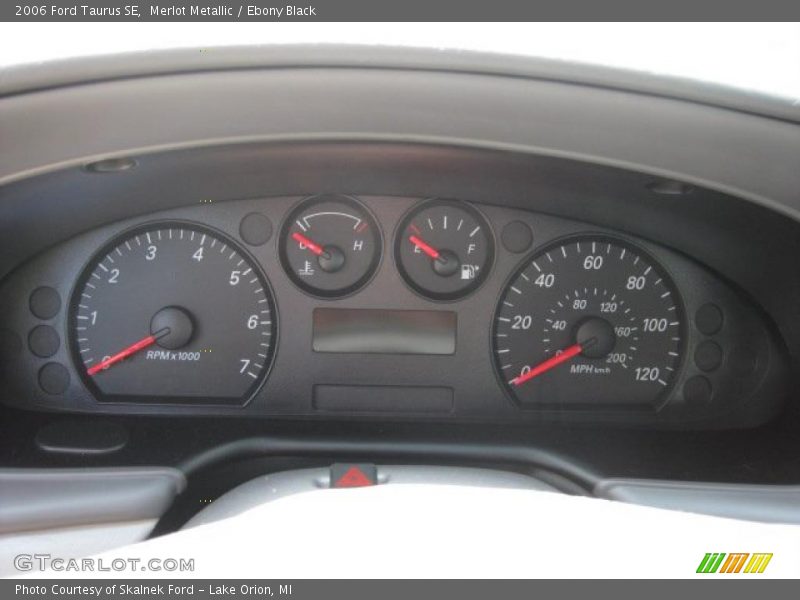 Merlot Metallic / Ebony Black 2006 Ford Taurus SE