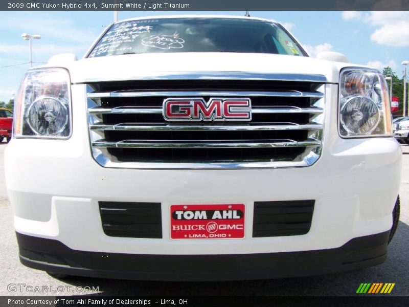 Summit White / Light Titanium 2009 GMC Yukon Hybrid 4x4