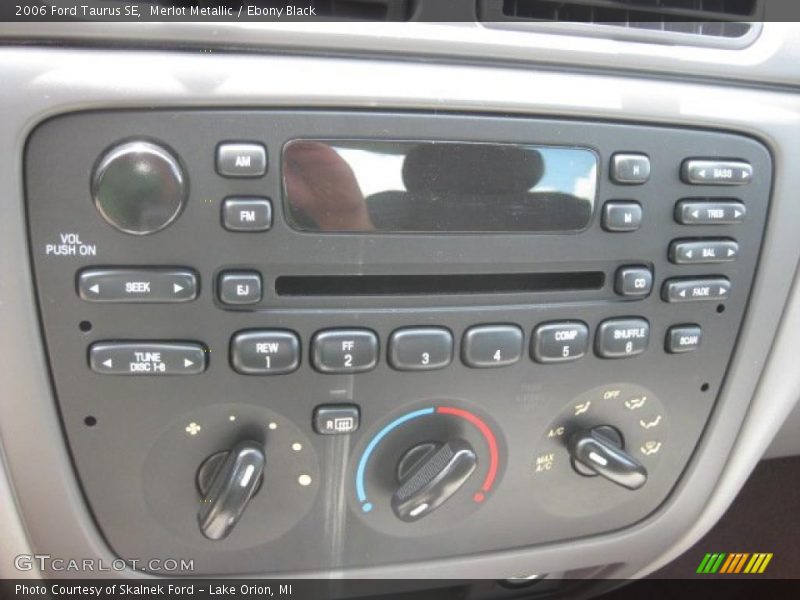 Merlot Metallic / Ebony Black 2006 Ford Taurus SE