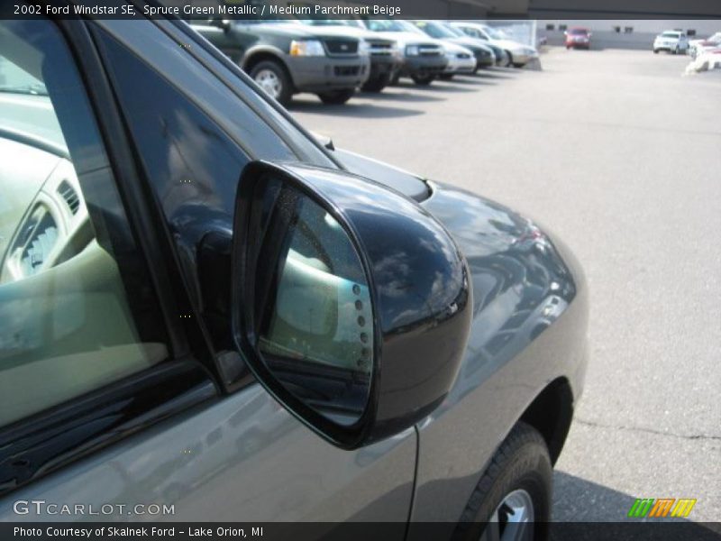 Spruce Green Metallic / Medium Parchment Beige 2002 Ford Windstar SE
