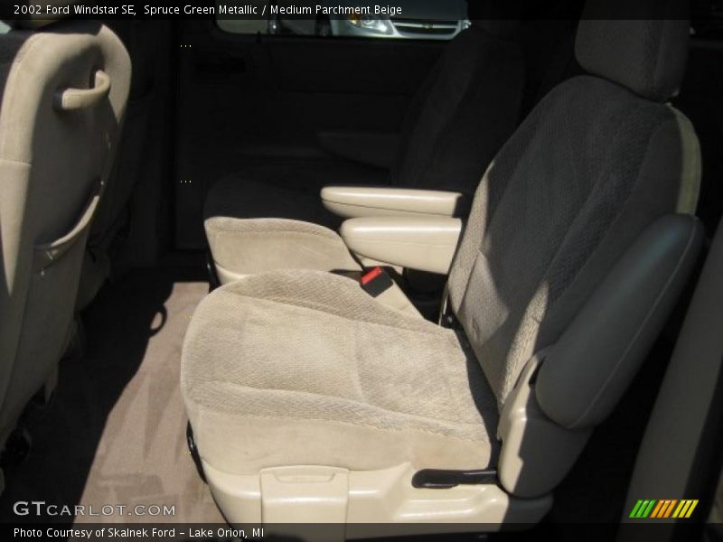 Spruce Green Metallic / Medium Parchment Beige 2002 Ford Windstar SE