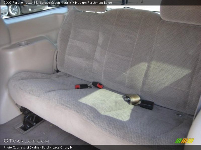 Spruce Green Metallic / Medium Parchment Beige 2002 Ford Windstar SE