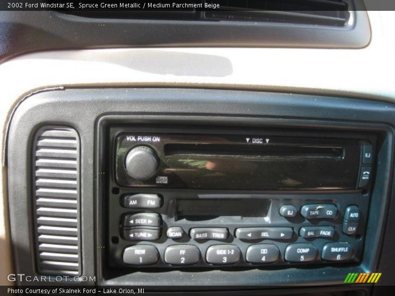 Spruce Green Metallic / Medium Parchment Beige 2002 Ford Windstar SE