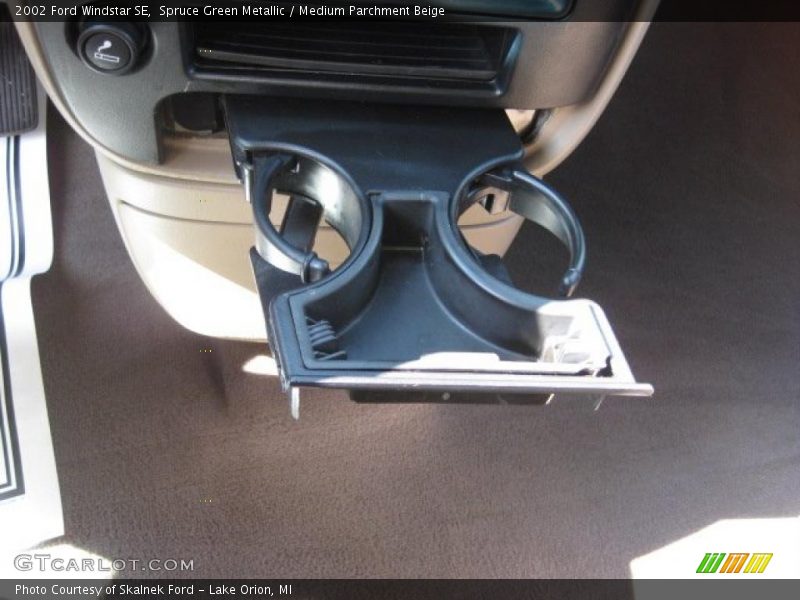 Spruce Green Metallic / Medium Parchment Beige 2002 Ford Windstar SE