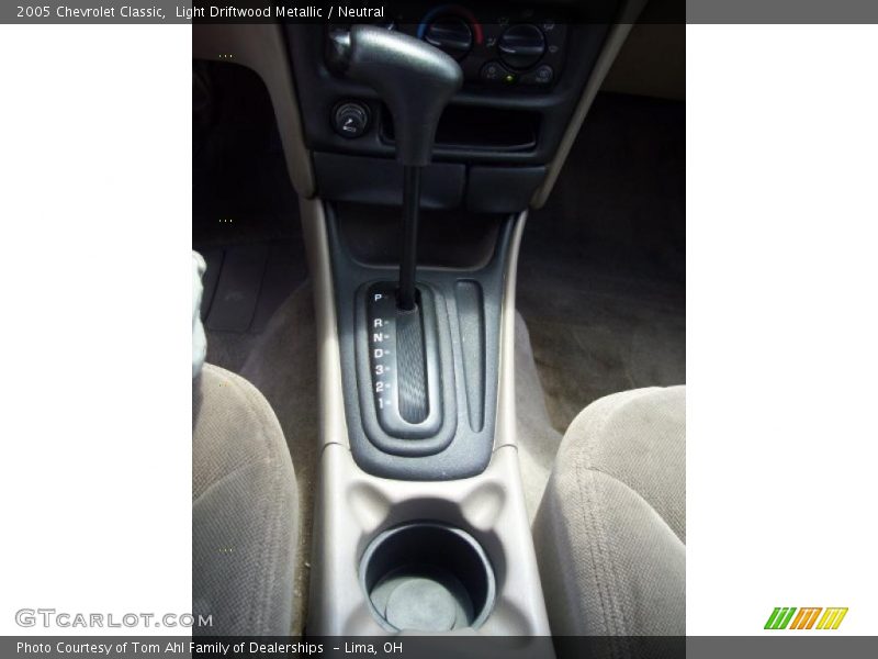 Light Driftwood Metallic / Neutral 2005 Chevrolet Classic