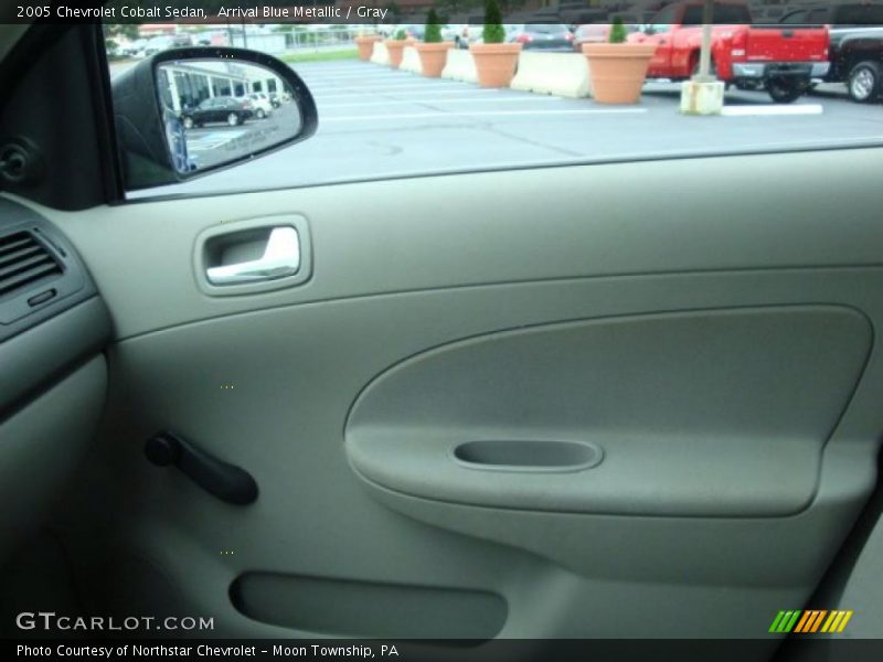 Arrival Blue Metallic / Gray 2005 Chevrolet Cobalt Sedan
