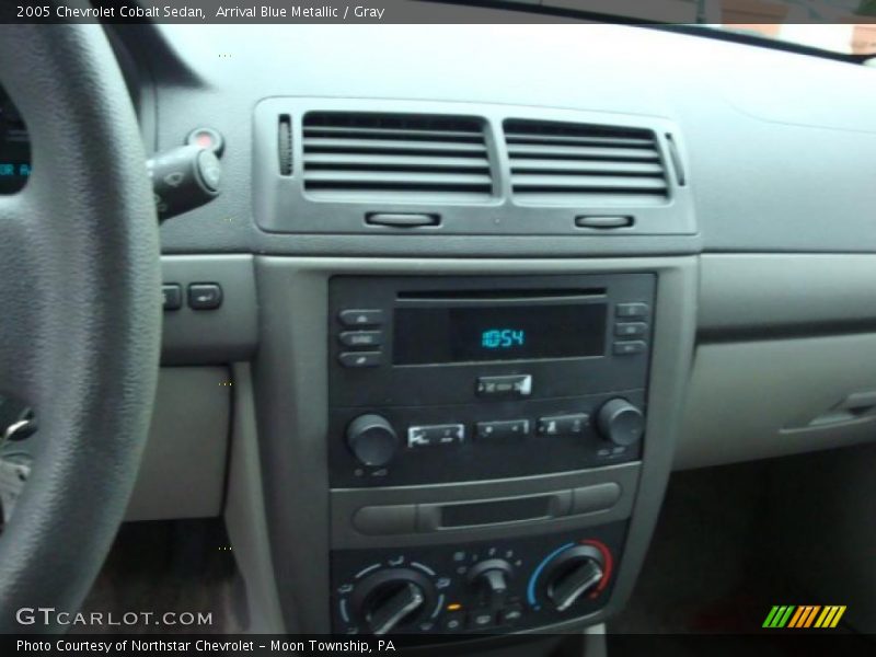 Arrival Blue Metallic / Gray 2005 Chevrolet Cobalt Sedan