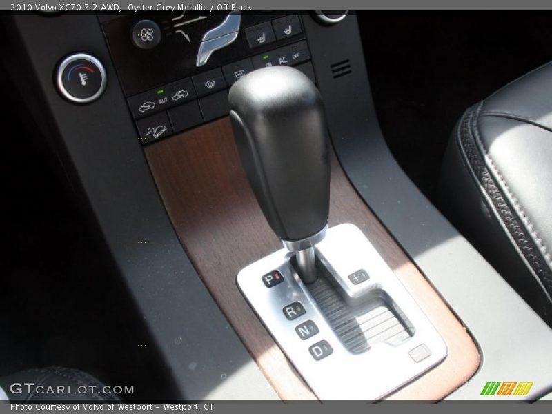Oyster Grey Metallic / Off Black 2010 Volvo XC70 3.2 AWD