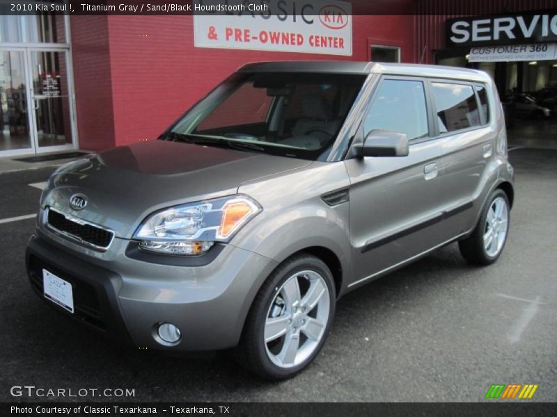 Titanium Gray / Sand/Black Houndstooth Cloth 2010 Kia Soul !