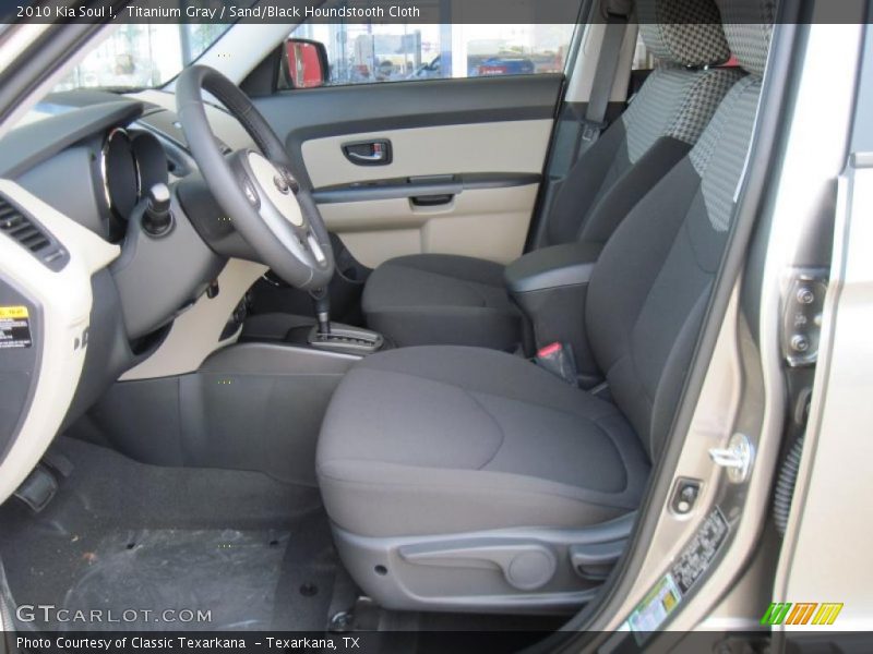 Titanium Gray / Sand/Black Houndstooth Cloth 2010 Kia Soul !