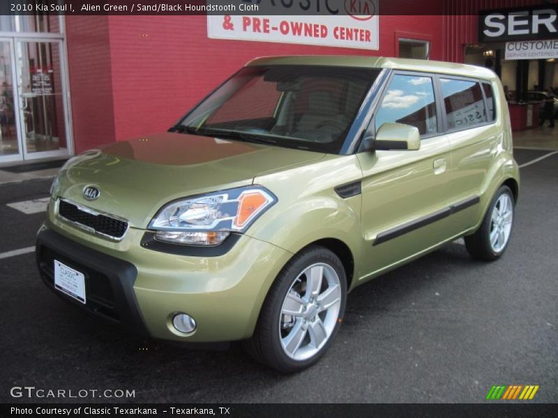 Alien Green / Sand/Black Houndstooth Cloth 2010 Kia Soul !