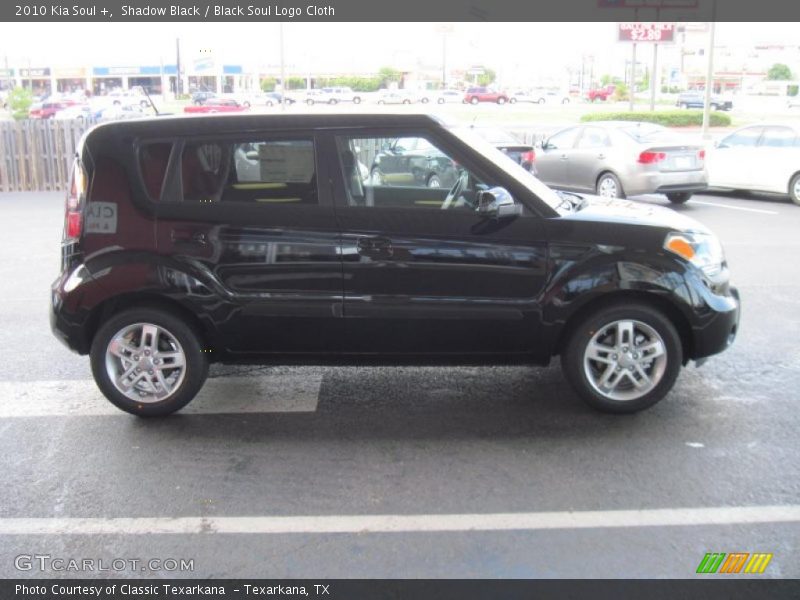 Shadow Black / Black Soul Logo Cloth 2010 Kia Soul +