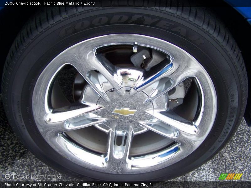 Pacific Blue Metallic / Ebony 2006 Chevrolet SSR