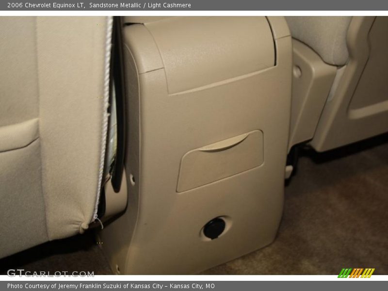 Sandstone Metallic / Light Cashmere 2006 Chevrolet Equinox LT